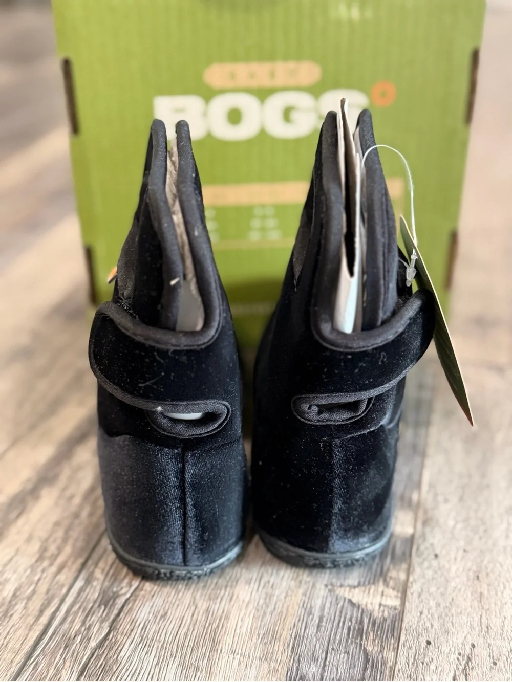 🖤 NWT BOGS Kids Black Velvet Waterproof Winter Boots. Size 10